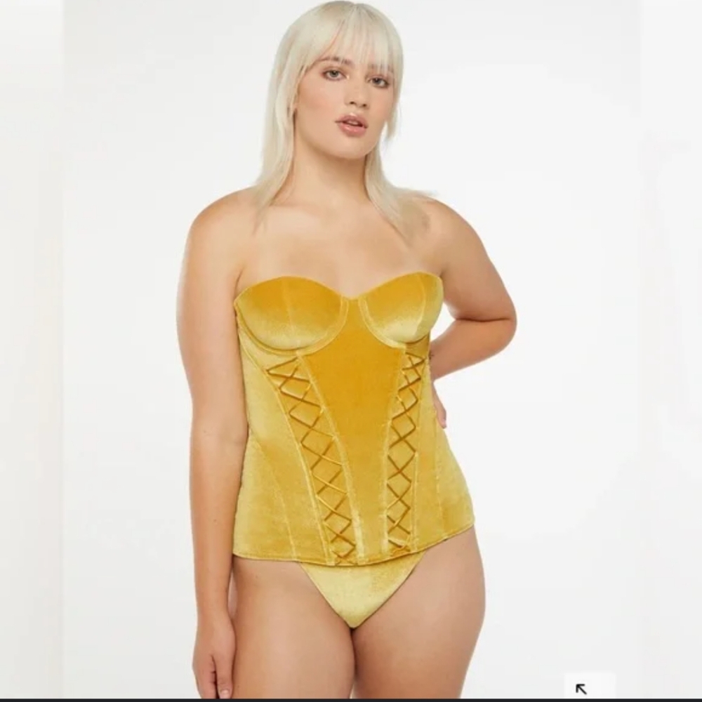 Savage x Fenty Velvet Vixen Corset Set, 2X NWOT